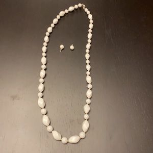 💥 3 for $12💥 White costume necklace and earring bundle